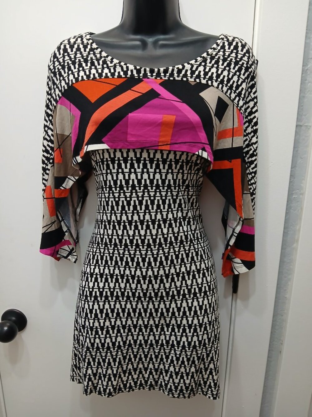 Multiples Geo Tunic/Mini - Picture 12 of 12